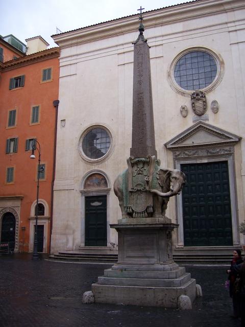 20051231_Piazza Minerva.JPG.jpg